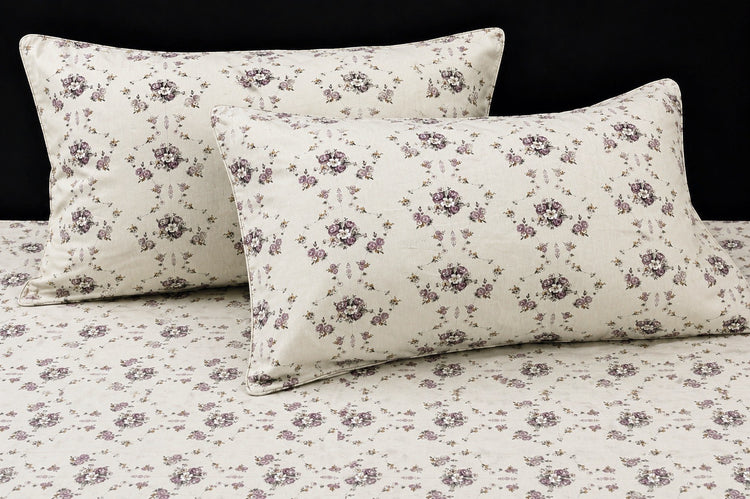 Grandmother’s Garden Bed Sheet Set in Shades of White and Pink