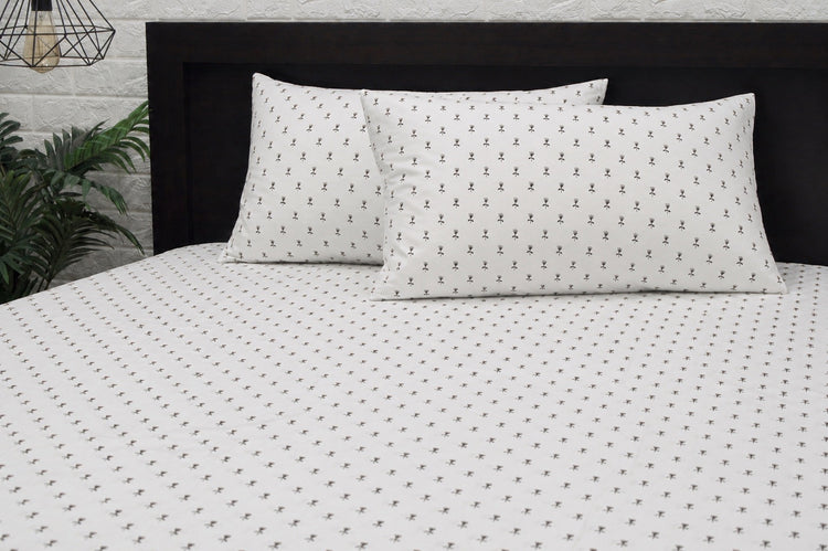 Little Buds Bed Sheet Set in White and Grey