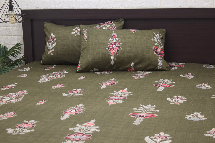 Elegant Motifs Print Custom Bed Sheet Set in Green