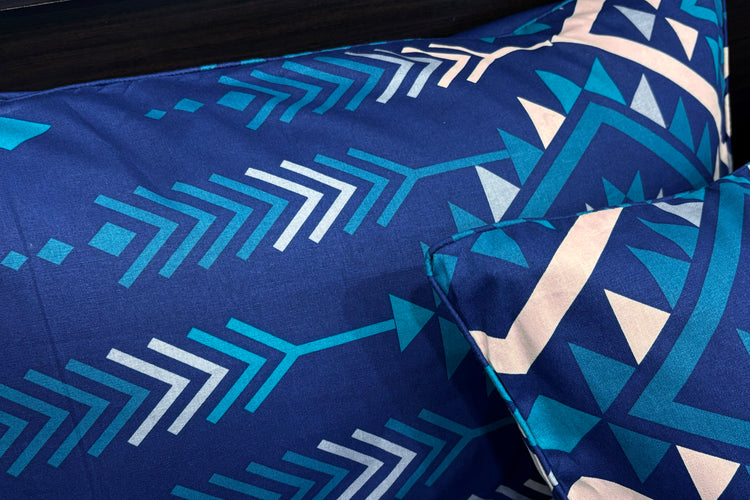 Sapphire Arrows Custom Bed Sheet Set in Blue