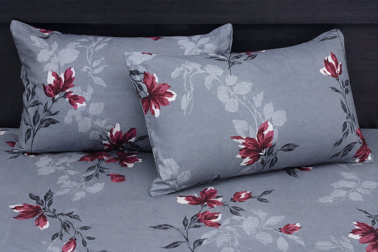 Amelia Bloom Custom Bed Sheet Set in Light Blueu