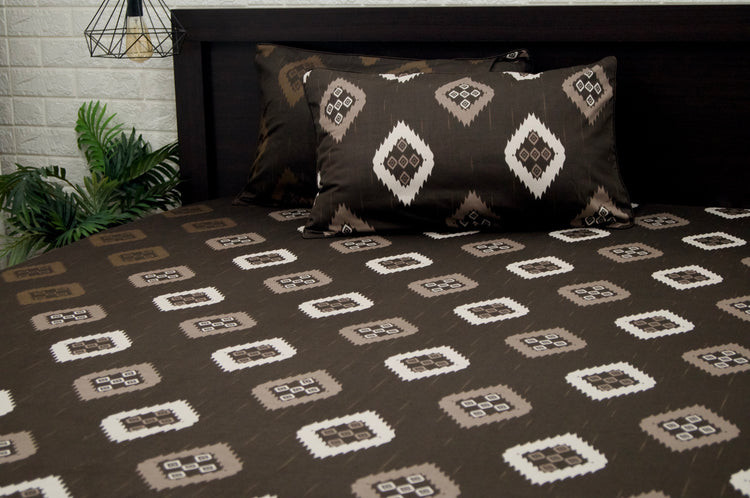 Abstract Motifs Print Custom Bed Sheet Set in Mud Brown