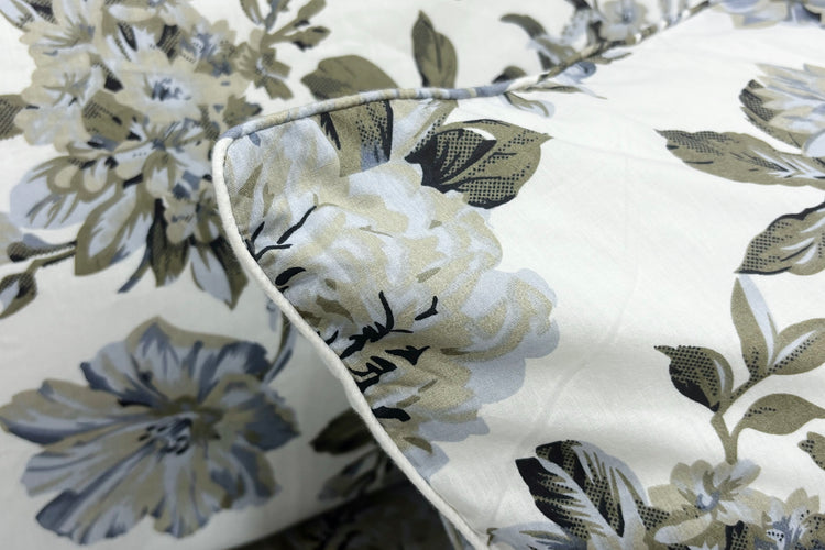 Ash Dreams Bed Sheet Set in Shades of White and Blue