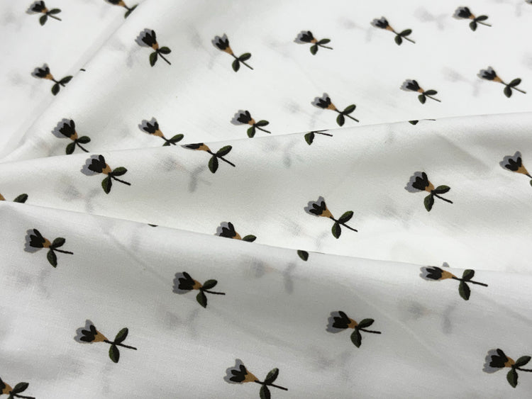 Little Buds Bed Sheet Set in White and Grey