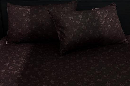 fading-night-ombre-custom-bed-sheet-set-in-shades-of-maroon